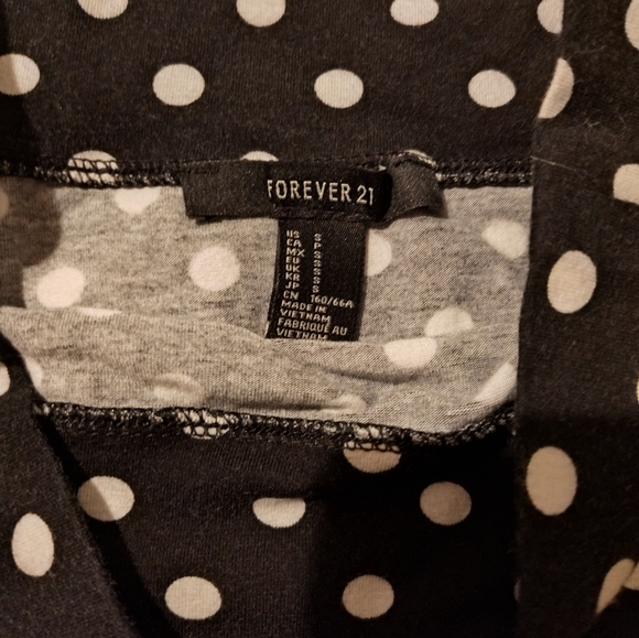 Bundle of two Forever 21 mini pencil skirts - Picture 2 of 5